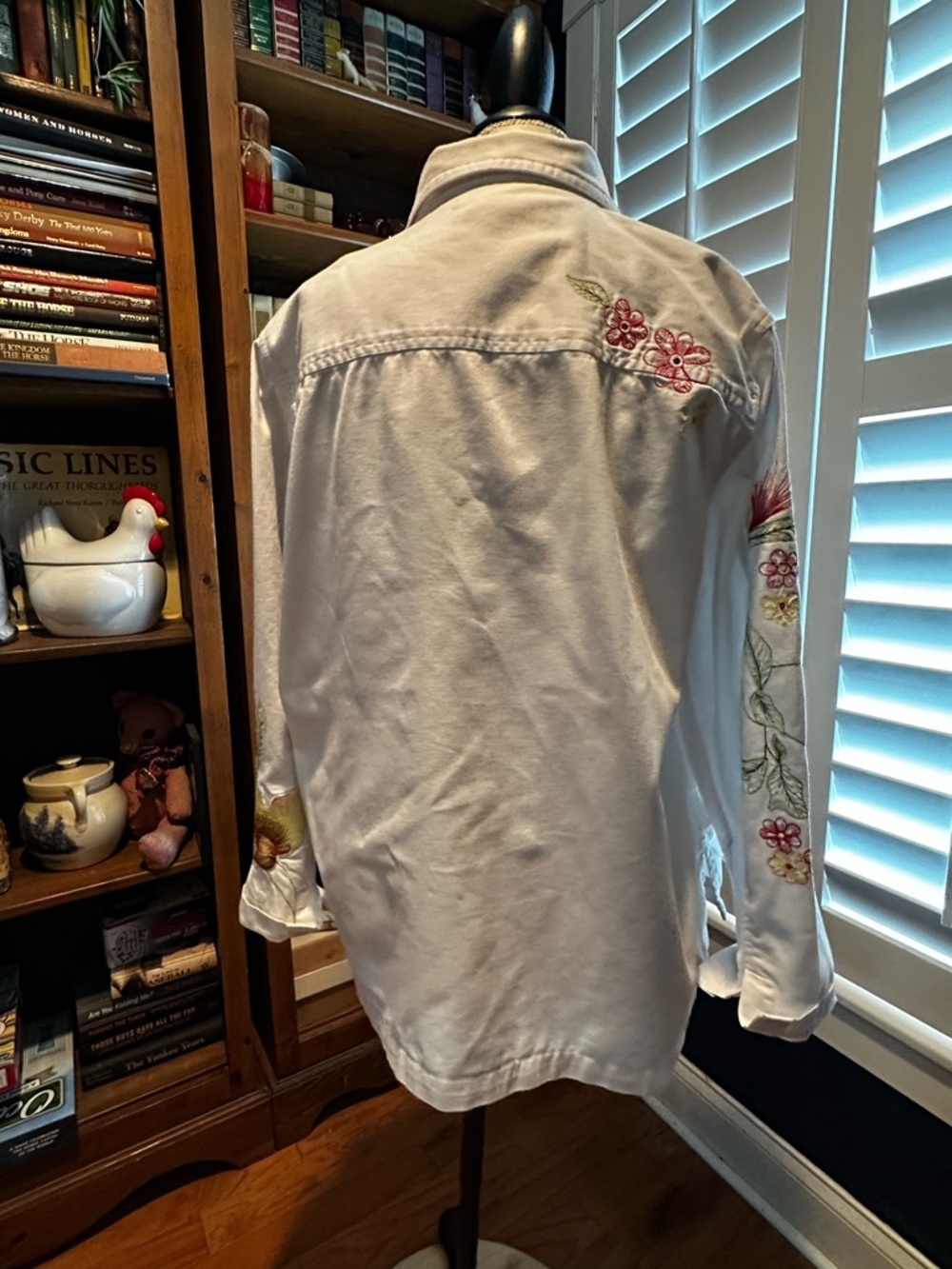 White Embroidered Floral Jean Jacket - Picture 4 of 16